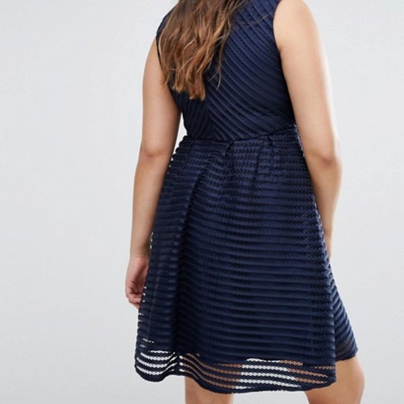 ASOS Curve Textured Scuba Dress - Picture 4 of 6